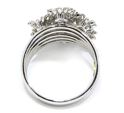 anillo oro blanco orlas diamantes