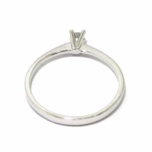 Anillo solitario oro blanco 18K diamante talla brillante 0,05 ct