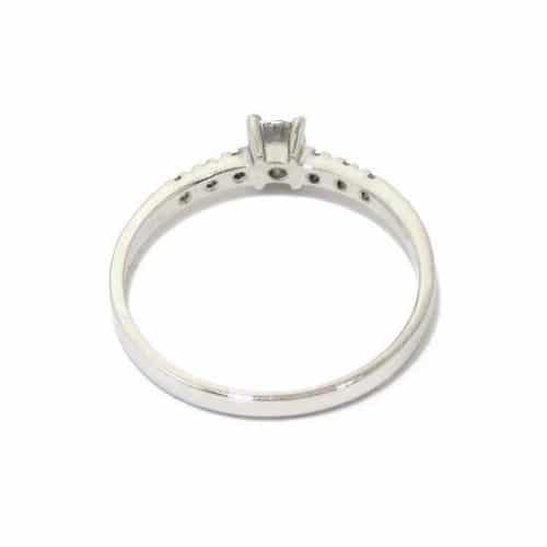 Anillo solitario oro blanco 18K diamante talla brillante 0,12 ct con diamantes