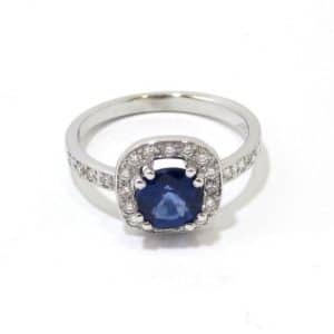 Anillo oro blanco zafiro cushion cut 0.27cts