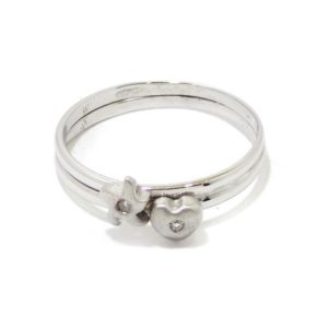 Anillo estrella y corazon oro blanco