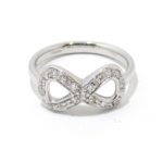 Anillo infinito diamantes oro blanco