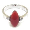 Anillo oro blanco con coral rojo