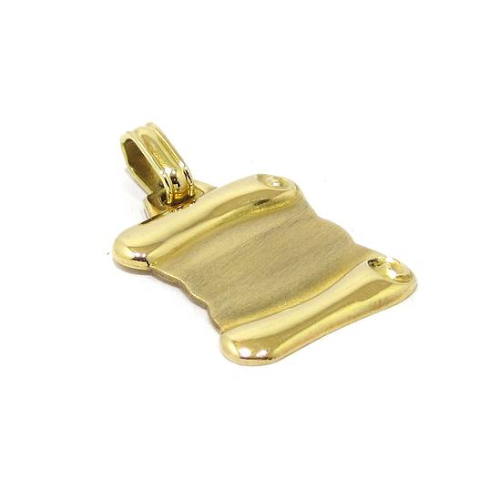 Colgante pergamino mayor oro