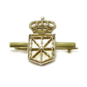 Aguja escudo Navarra 21mm Plata amarilla