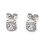 Pendientes oro blanco redondeados circonita central