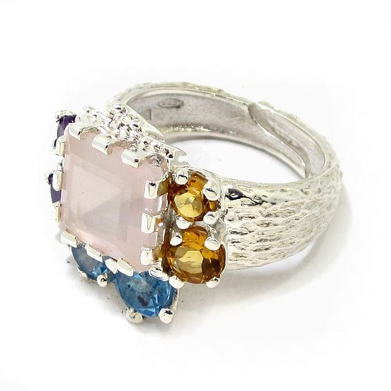 Anillo plata cuarzo rosa amatistas topacios
