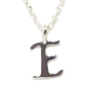 Colgante inicial E cadena plata