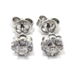 Pendientes solitarios con orla brillantes oro
