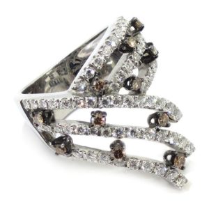 Anillo diamantes brown bandas oro blanco