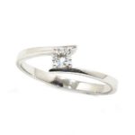Anillo solitario diamante 0.17ct garras oro