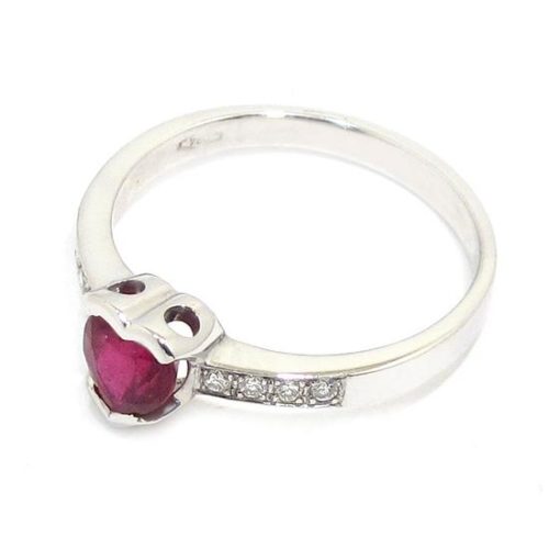 Anillo rubi corazón oro blanco brillantes