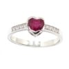 Anillo rubi corazón oro blanco brillantes