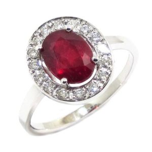 Anillo oro blanco rubi oval diamantes