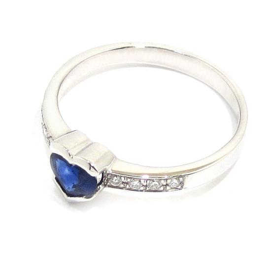 Anillo zafiro corazón oro blanco brillantes