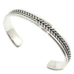 Pulsera plata rígida abierta cordón