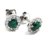 Pendientes esmeraldas oval 6x5 y 24 diamantes