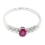 Anillo rubi oval 4x3 diamantes oro