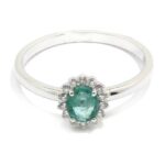 Anillo esmeralda 5x4 diamantes oro blanco